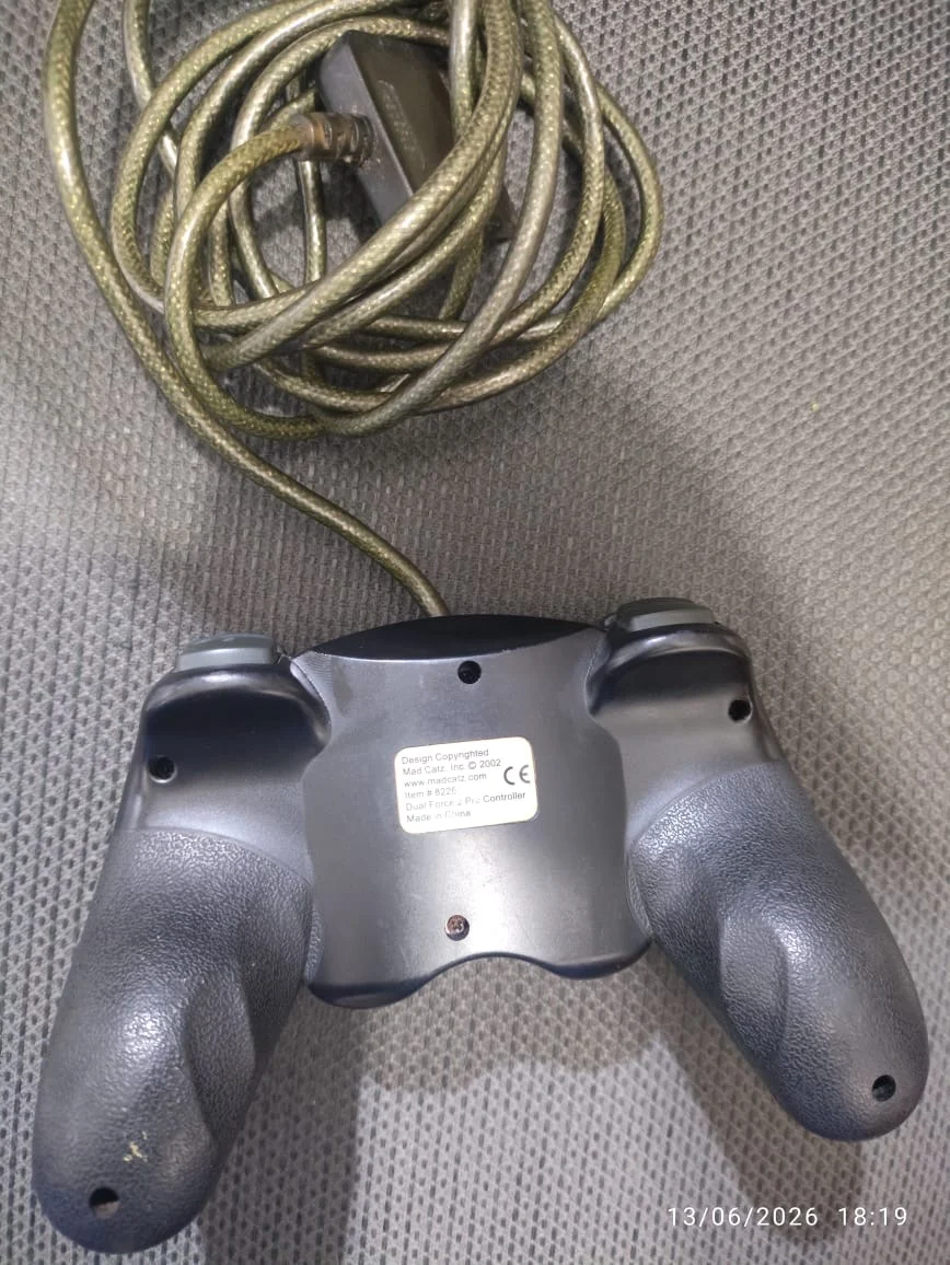 CX/ 2*******27 /PLAYSTAATION 2 100% + ACESSÓRIOS! 111,00 SEGUIDOS DE 21,00