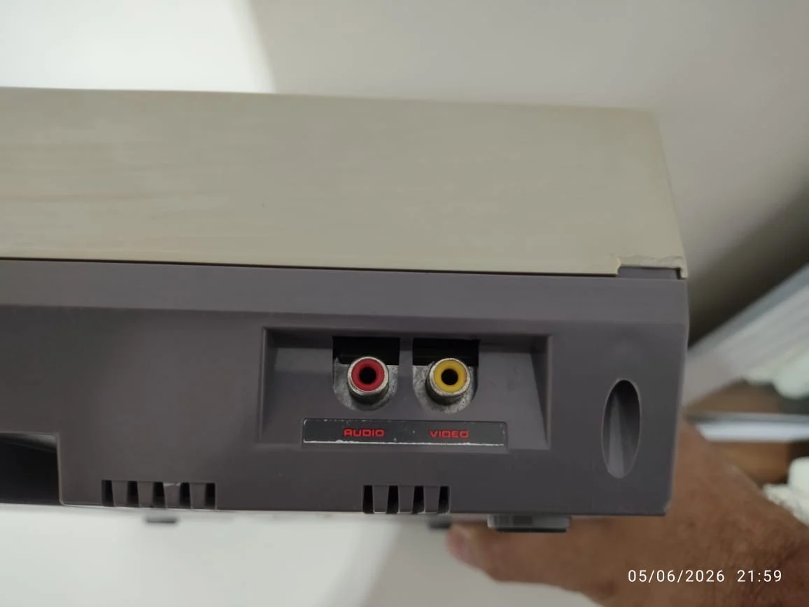 CX/ NINTENDINHO 8BITS! TOP!+ACESSÓRIOS  277,00 SEGUIDOS DE 35,00