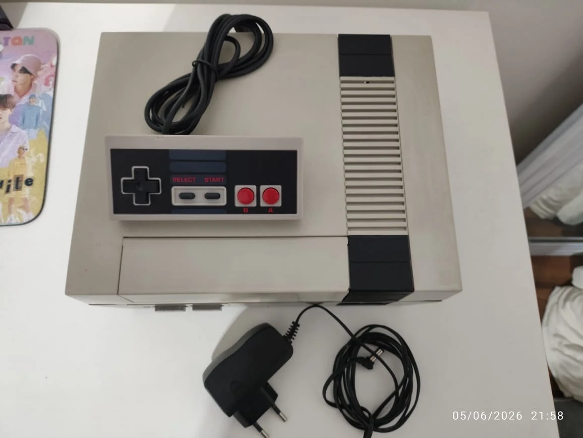 CX/ NINTENDINHO 8BITS! TOP!+ACESSÓRIOS  277,00 SEGUIDOS DE 35,00