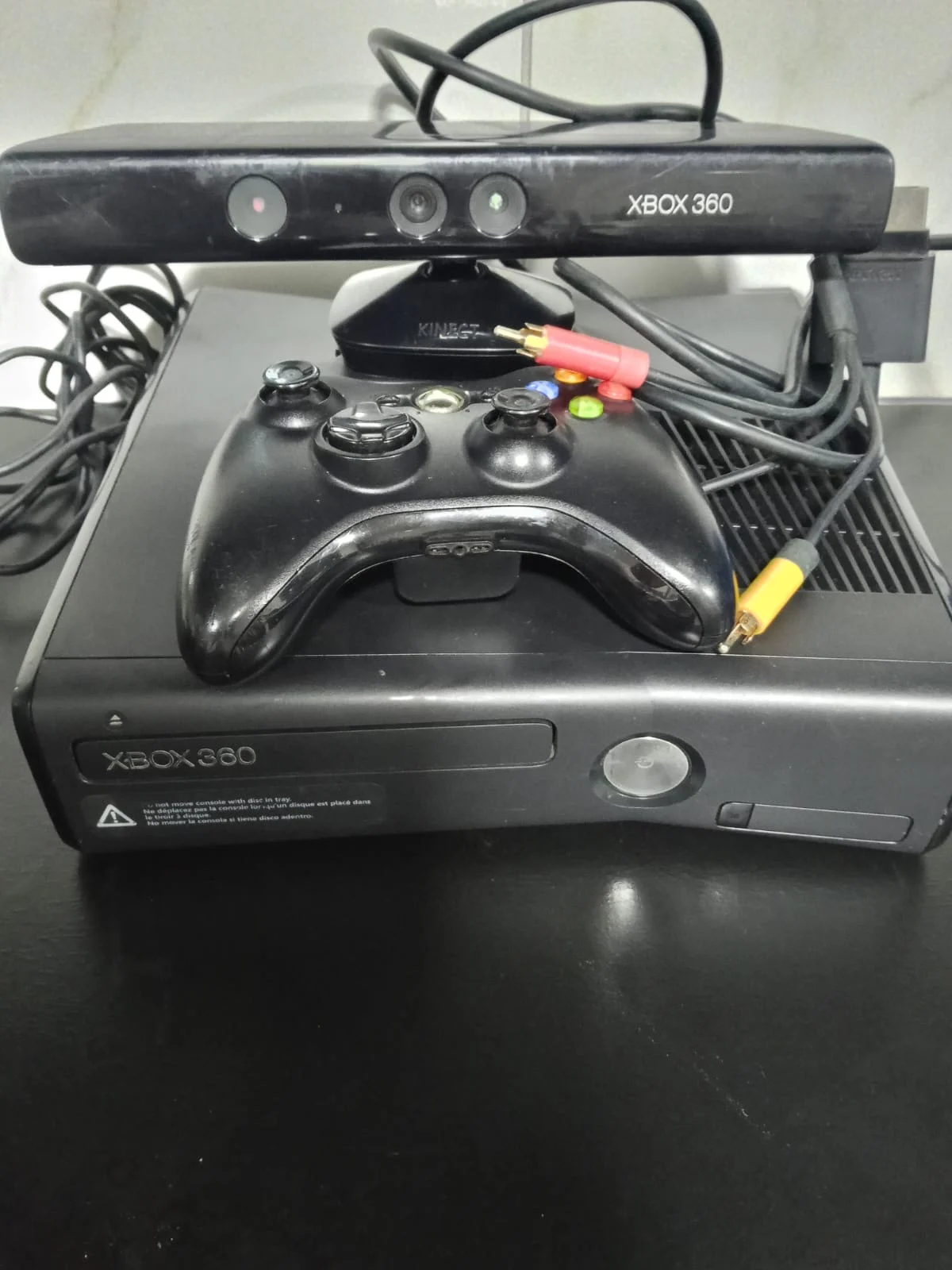 CX/ P*o /XBOX 360 + ACESSÓRIOS! 111,00 SEGUIDOS DE 19,00