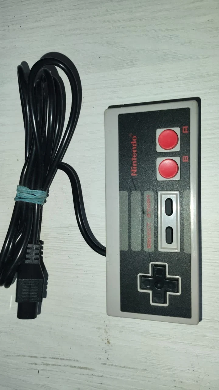 CX/ NINTENDINHO 8BITS! TOP!+ACESSÓRIOS  277,00 SEGUIDOS DE 35,00