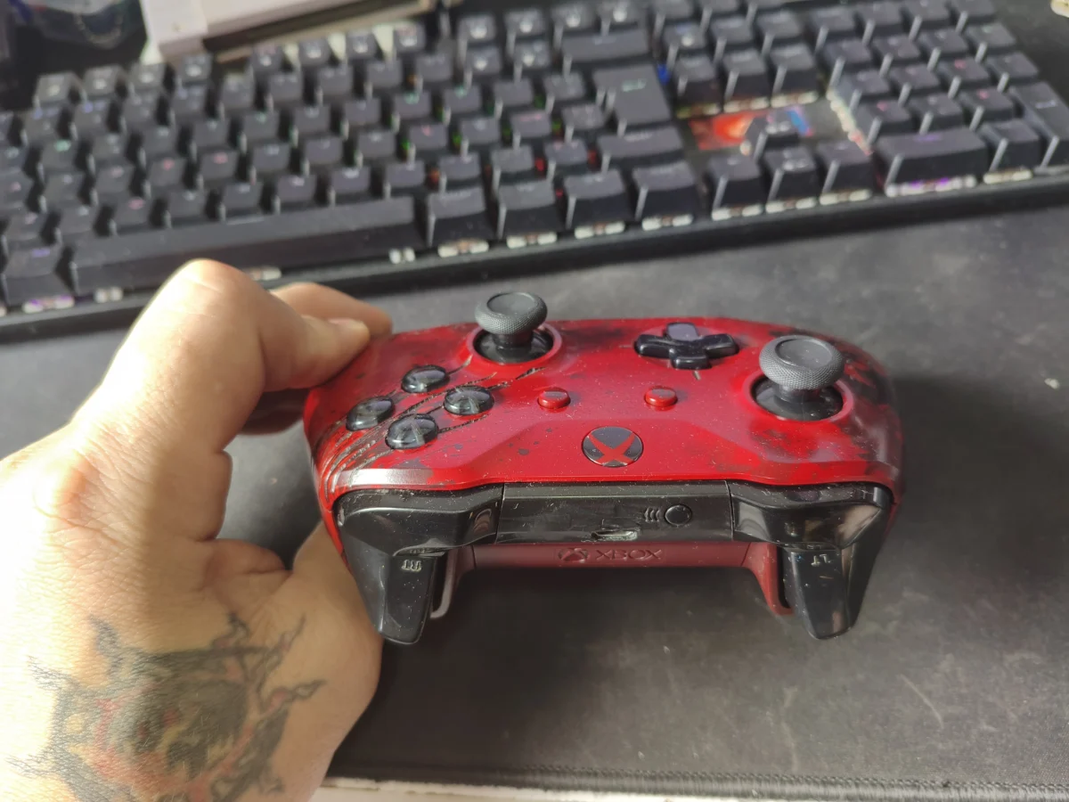 RL/ T*****io /CONTROLE XBOXONE GEARS! ORIGINAL!!! 119,00 SEGUIDOS DE 34,00