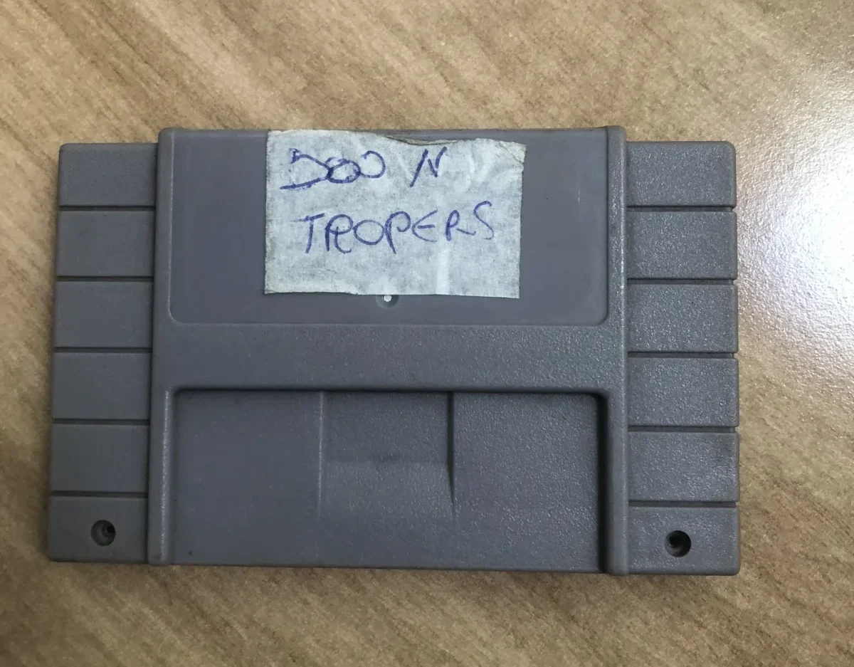 B9/ DOOM TROPERS SNES 35,00 SEGUIDOS 5,00