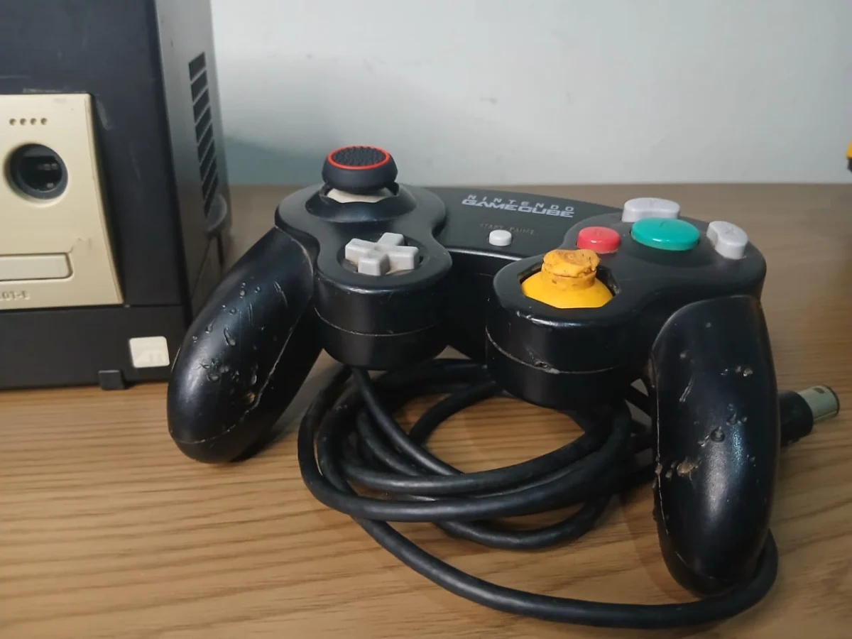 FH/ GameCube Desbloqueado SD32GB   220,00 SEGUIDOS DE 30,00