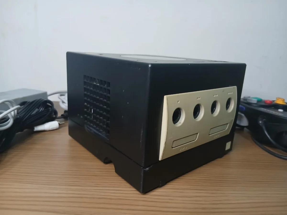 FH/ GameCube Desbloqueado SD32GB   220,00 SEGUIDOS DE 30,00