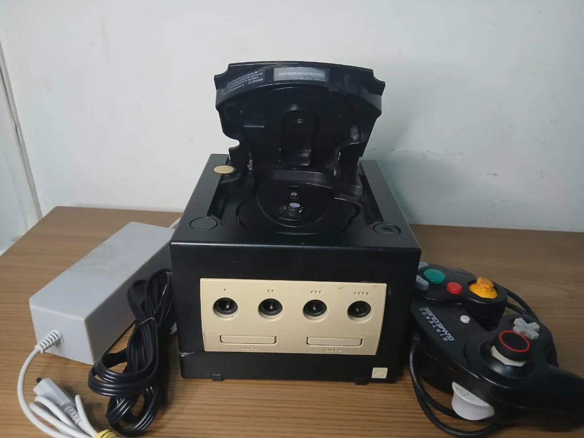 FH/ GameCube Desbloqueado SD32GB   220,00 SEGUIDOS DE 30,00