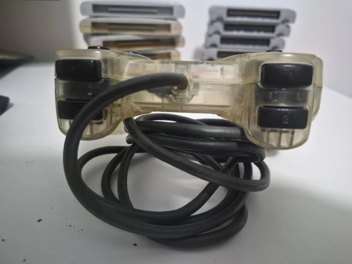 JD/ ORIGINAL CONTROLE HORIPAD II PS1, 79,00 SEGUIDOS DE 8,00