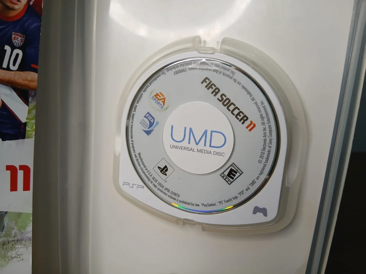 FH/ Original FIFA 11 PSP - Imagem 4