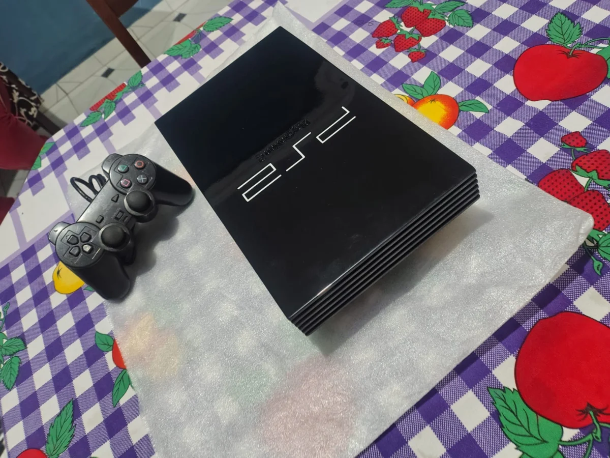 CX/ J*hn H***er /PS2 FAT BLACK PIANO. AUTO! LENDO100%!  187,00 SEGUIDOS DE 23,00