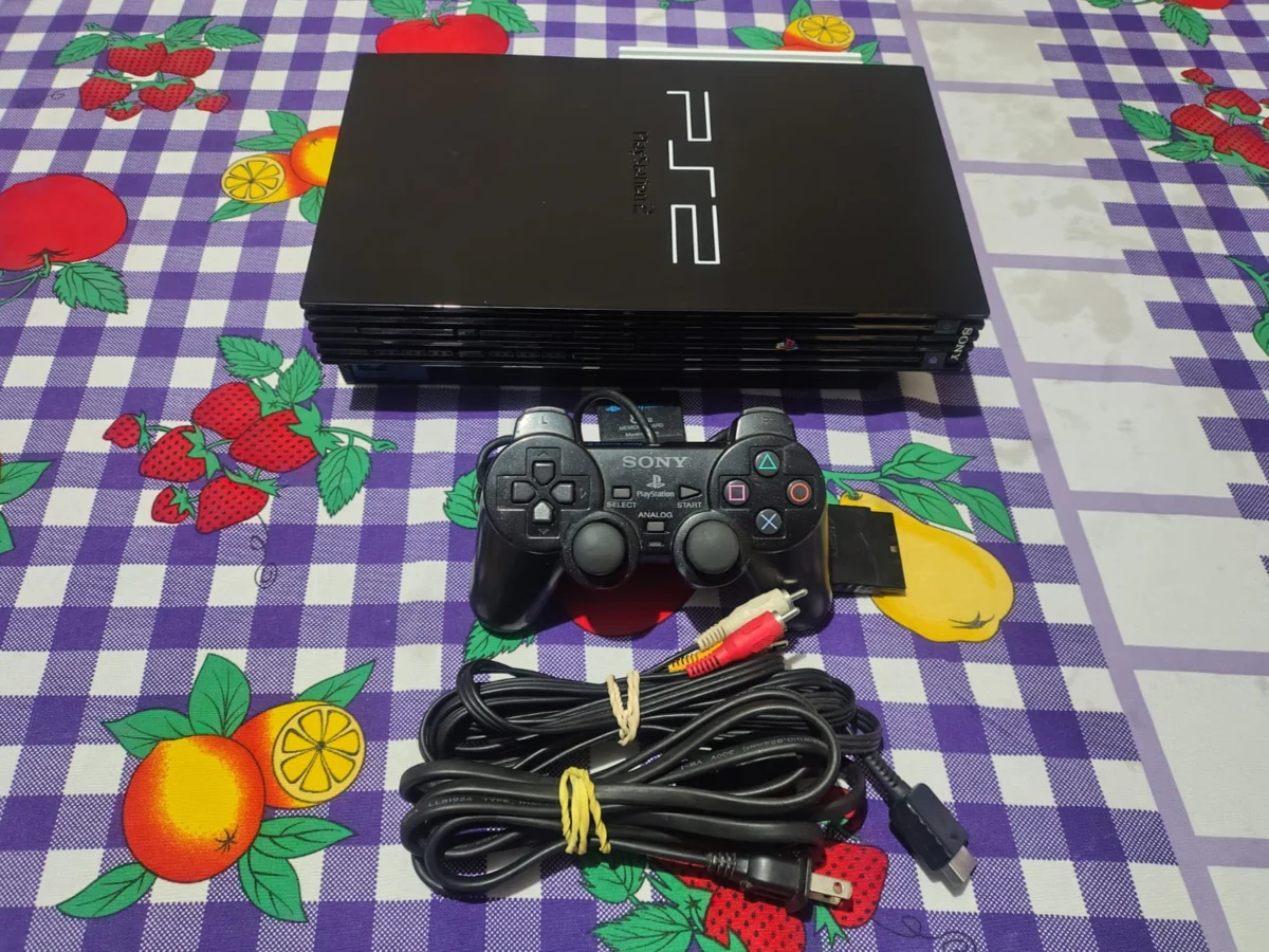 CX/ J*hn H***er /PS2 FAT BLACK PIANO. AUTO! LENDO100%!  187,00 SEGUIDOS DE 23,00