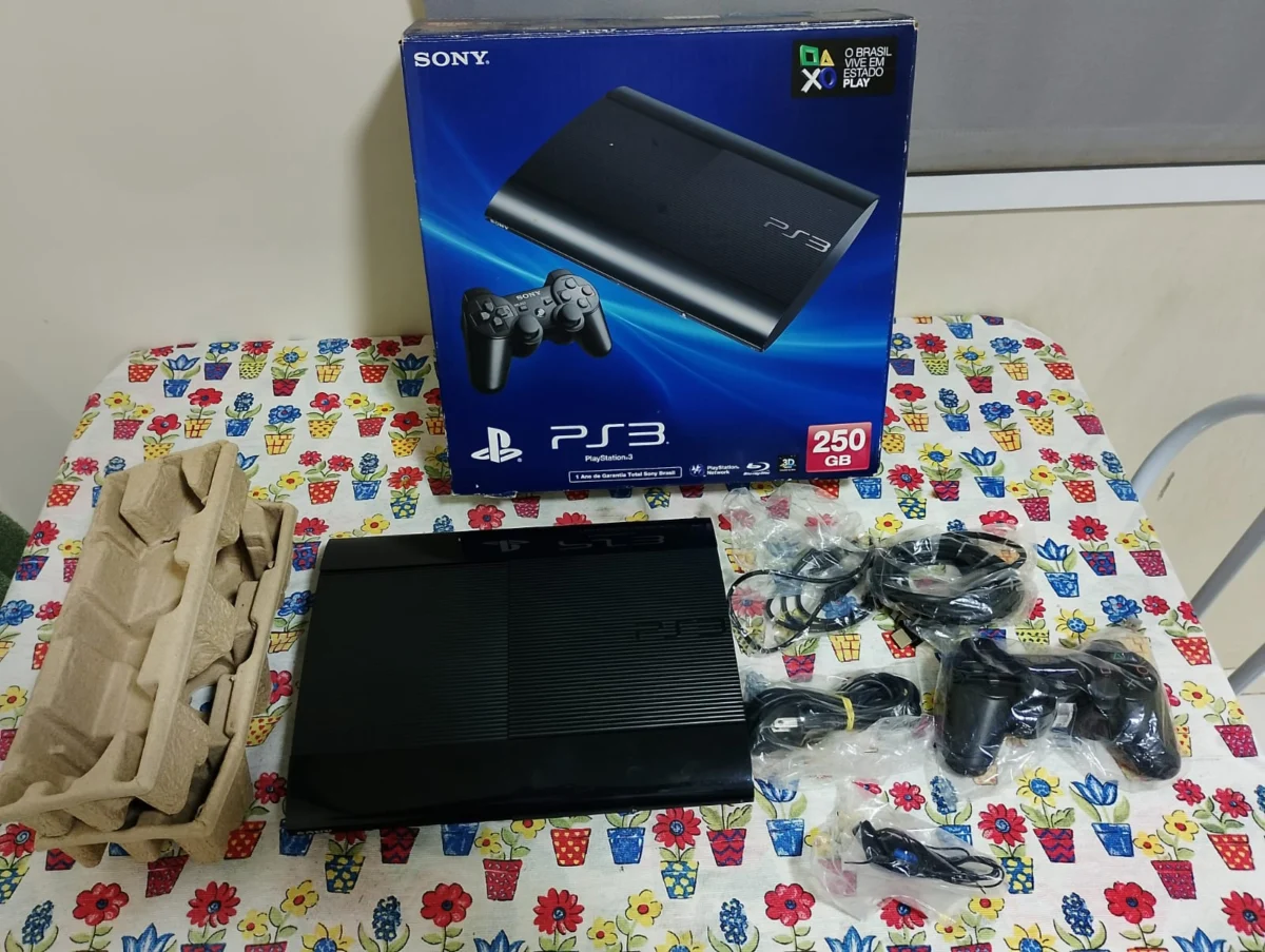 CX/ M********NO /PLAYSTATION 3 100% NA CAIXA! TOP! 10,00 SEGUIDOS DE 10,00