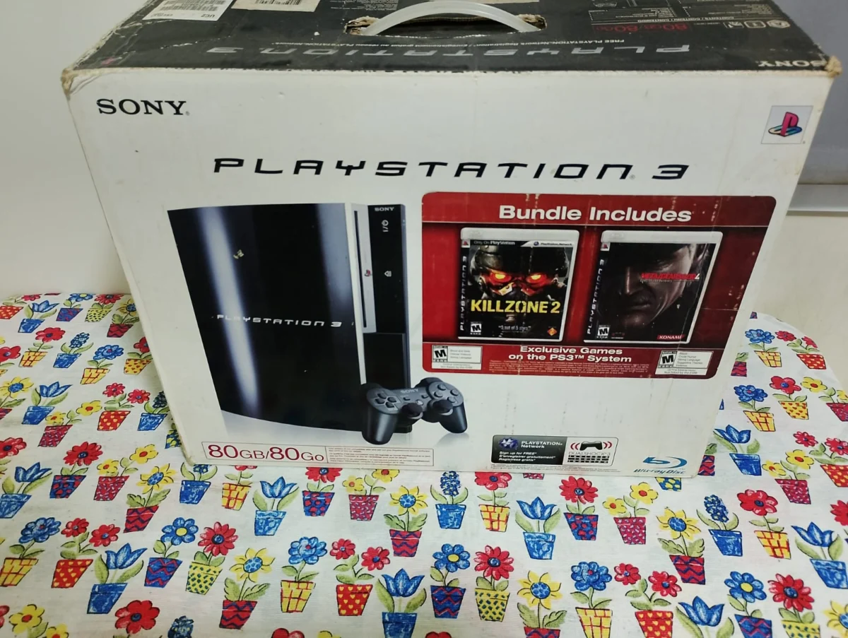 CX/ A******re P**es /PLAYSTATION 3 FAT! NA CAIXA!  207,00 SEGUIDOS DE 38,00