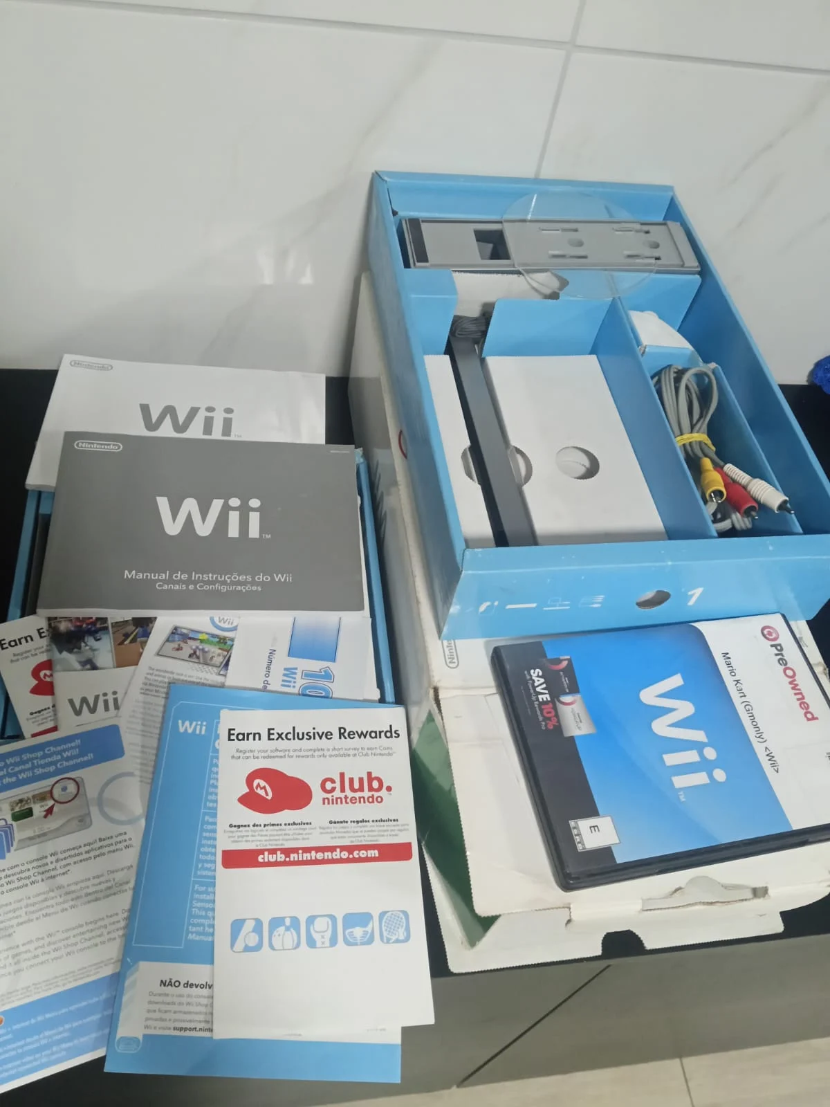 CX/ h***nr /LINDO NINTENDO WII! TOP NA CAIXA! 283,00 SEGUIDOS DE 37,00