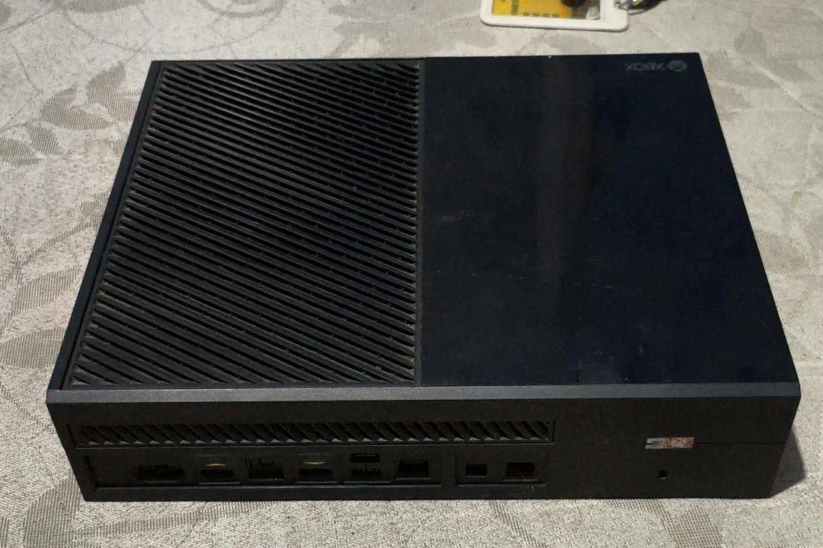CX/ S****et /CONSOLE XBOX ONE! MICROSOFT! TOP! 187,00 SEGUIDOS DE 39,00