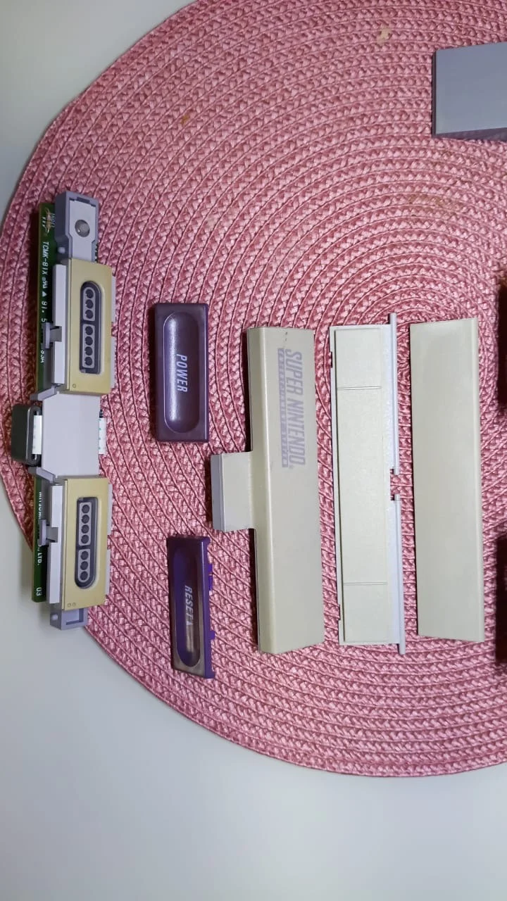 CX/ PEÇAS PARA SUPER NINTENDO! 68,00 SEGUIDOS DE 5,00