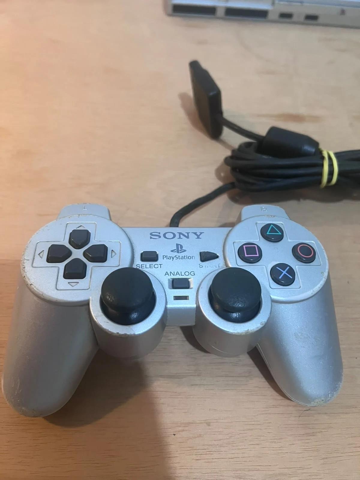 CX/ j***77 /PLAYSTATION 2 SLIM SILVER! SONY! 177,00 SEGUIDOS DE 23,00