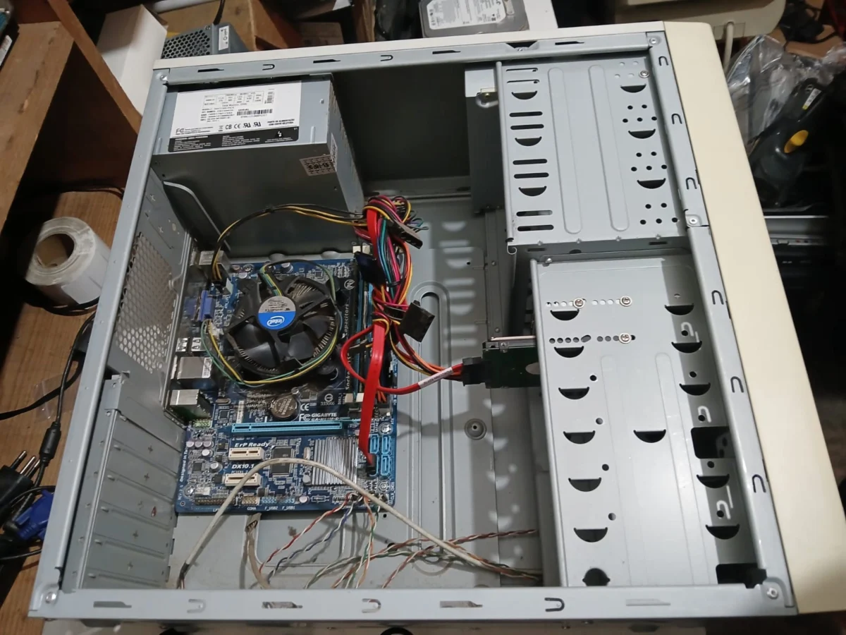 CL/ PC VISUAL ANTIGO I3 C\ BATOCERA  188,00 SEGUIDOS 28,00