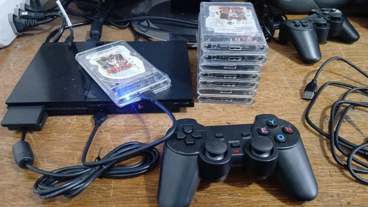 CL/ KIT 8 HDS EXTERNOS 160GB PS2  250,00 SEGUIDOS 28,00
