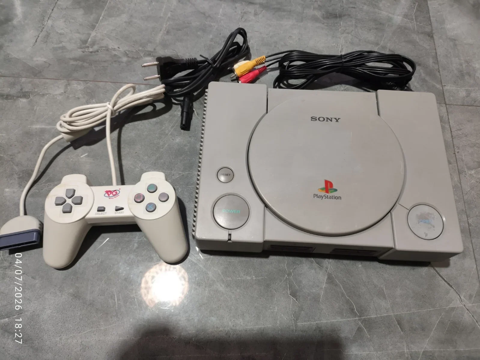 PS/ X****io / PLAYSTATION 1 FAT FUNCIONANDO/ 177,00 SEGUIDOS DE 17,00