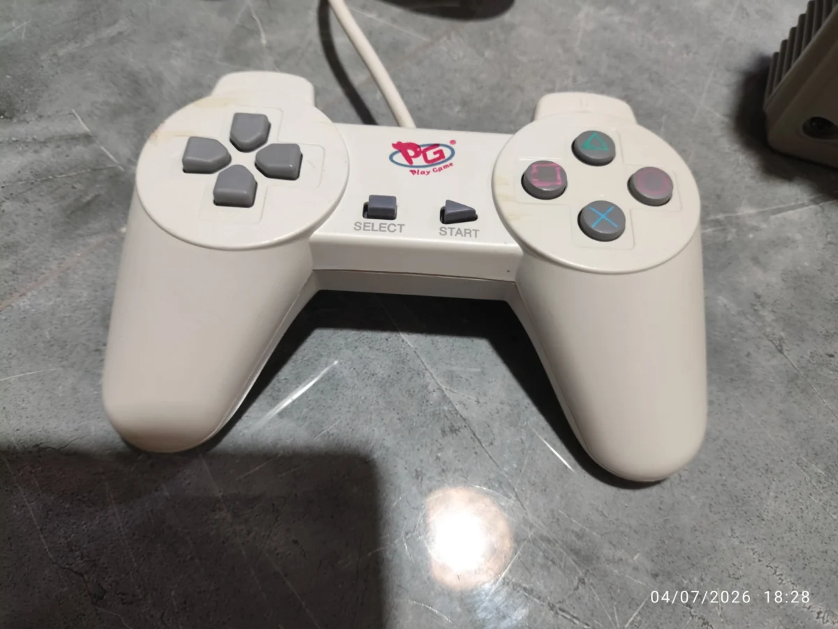 PS/ X****io / PLAYSTATION 1 FAT FUNCIONANDO/ 177,00 SEGUIDOS DE 17,00