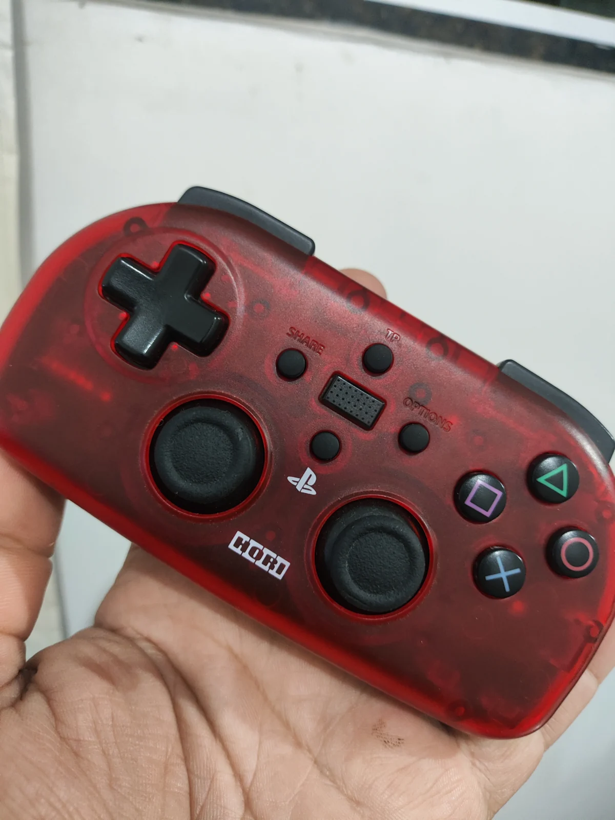 KF/ D****as M*C /CONTROLE MINI PS4 HORI 49,00 SEGUIDOS DE 6,00