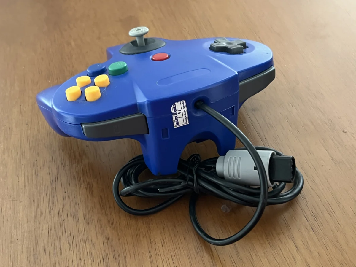 CX/ m*****lo /CONTROLE NINTENDO 64 TOP!   47,00 SEGUIDOS DE 8,00