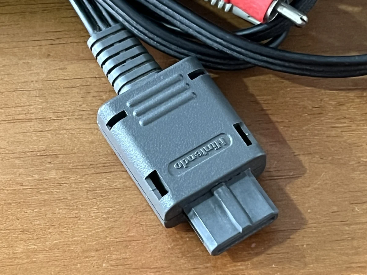 CX/ S******80 /CABO AV ORIGINAL PARA SNES! 53,00 SEGUIDOS DE 14,00