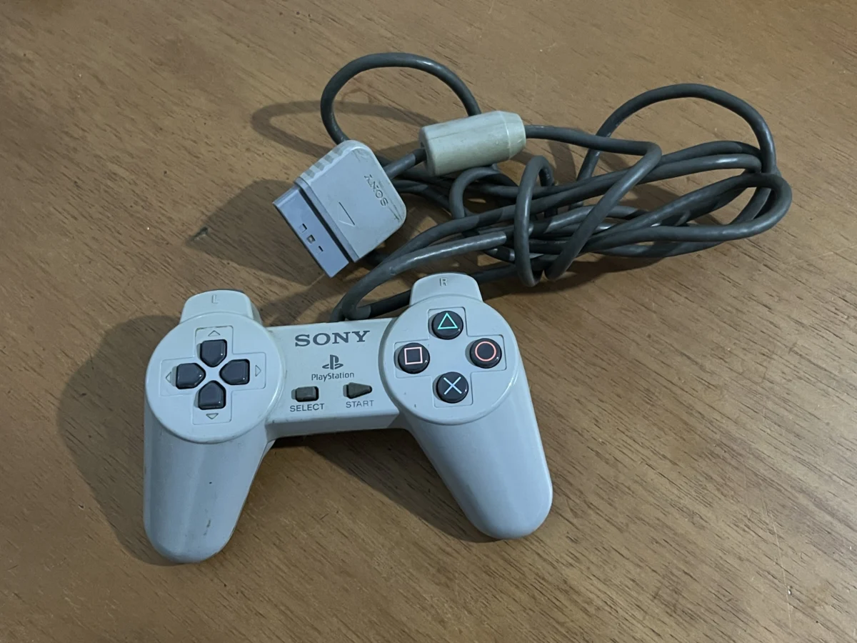 CX/ B****to /CONTROLE PS1! ORIGINAL! 53,00 SEGUIDOS DE 9,00