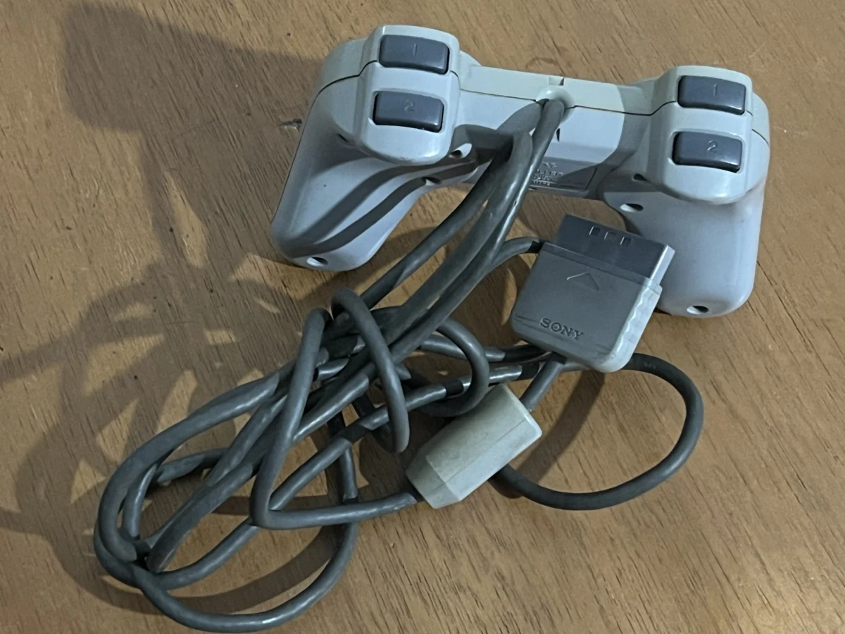 CX/ B****to /CONTROLE PS1! ORIGINAL! 53,00 SEGUIDOS DE 9,00