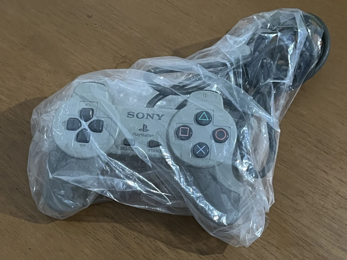 CX/ B****to /CONTROLE PS1! ORIGINAL! 53,00 SEGUIDOS DE 9,00