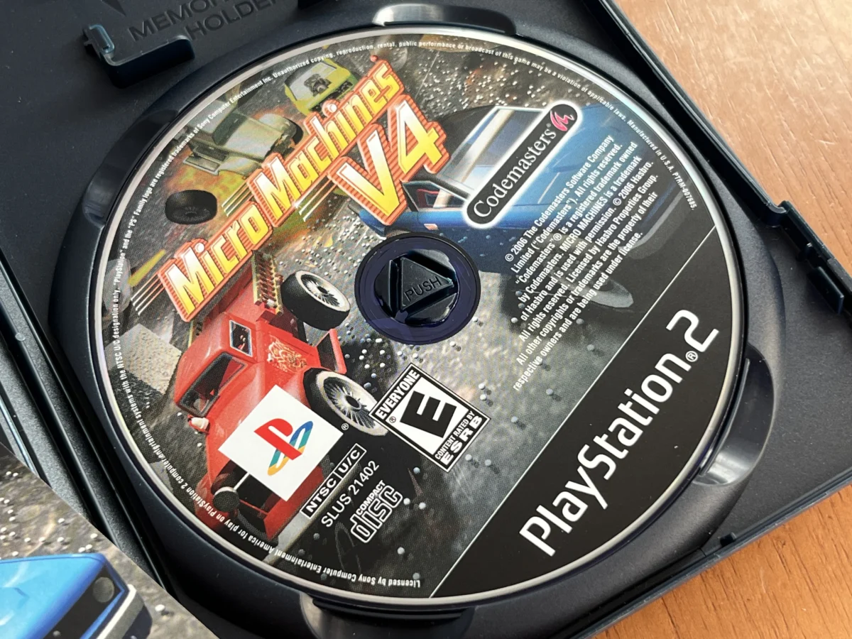 CX/ MICRO MACHINES V4 PLAYSTATION 2 ! ORIGINAL AMERICANO! BLACK LABEL – COMPLETO - Imagem 5