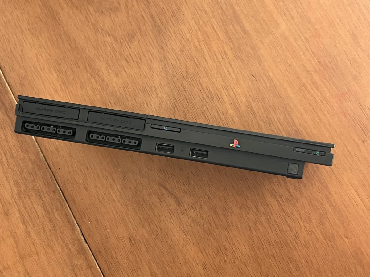 CX/ j***ys b**ga /PS2 SLIM + CONTROLE ORIGINAL! SONY! 109,00 SEGUIDOSS DE 23,00