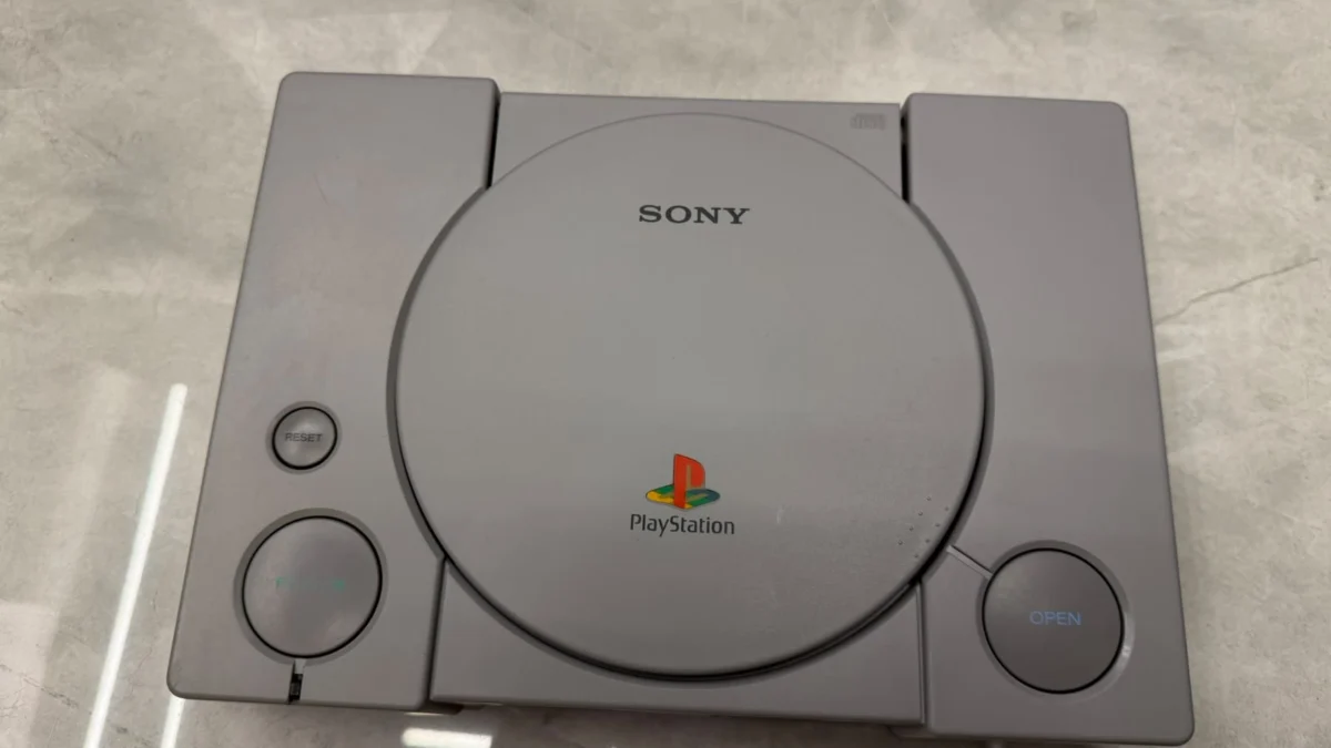 R9/ Playstation 1 Fat CIB Top! Funcionando 100% - Imagem 4