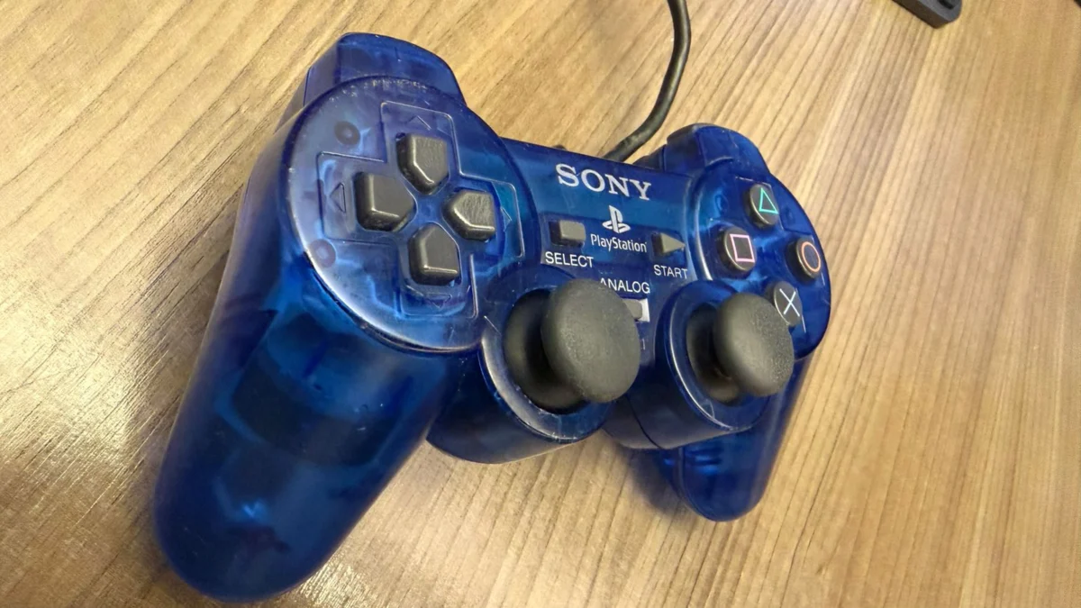 R9/ h***nr /ORIGINAL CONTROLE PS2 OCEAN BLUE! 129,00 SEGUIDOS DE 10,00