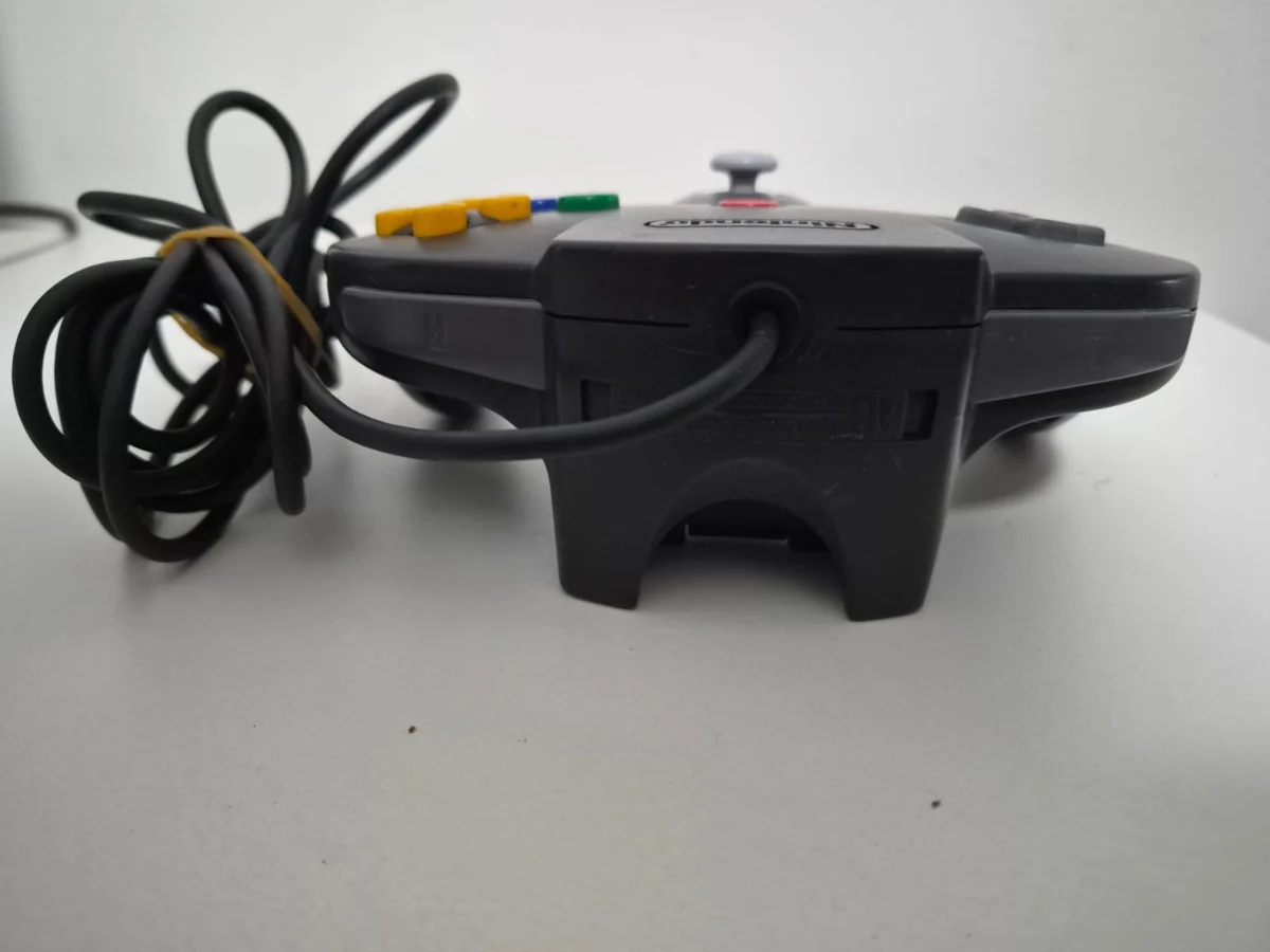 JD/ J*se C***ar /ORIGINAL CONTROLE N64,79,00 SEGUIDOS DE 8,00