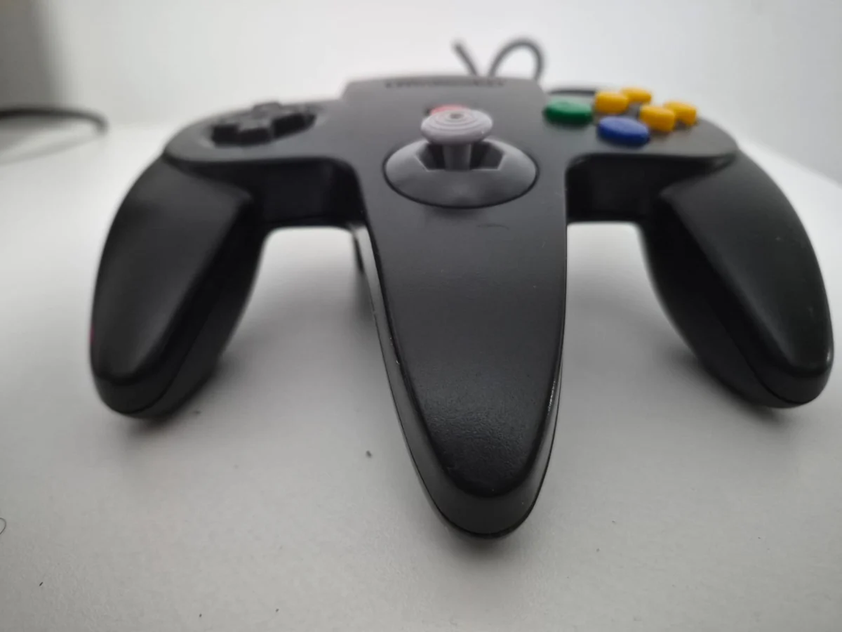JD/ J*se C***ar /ORIGINAL CONTROLE N64,79,00 SEGUIDOS DE 8,00