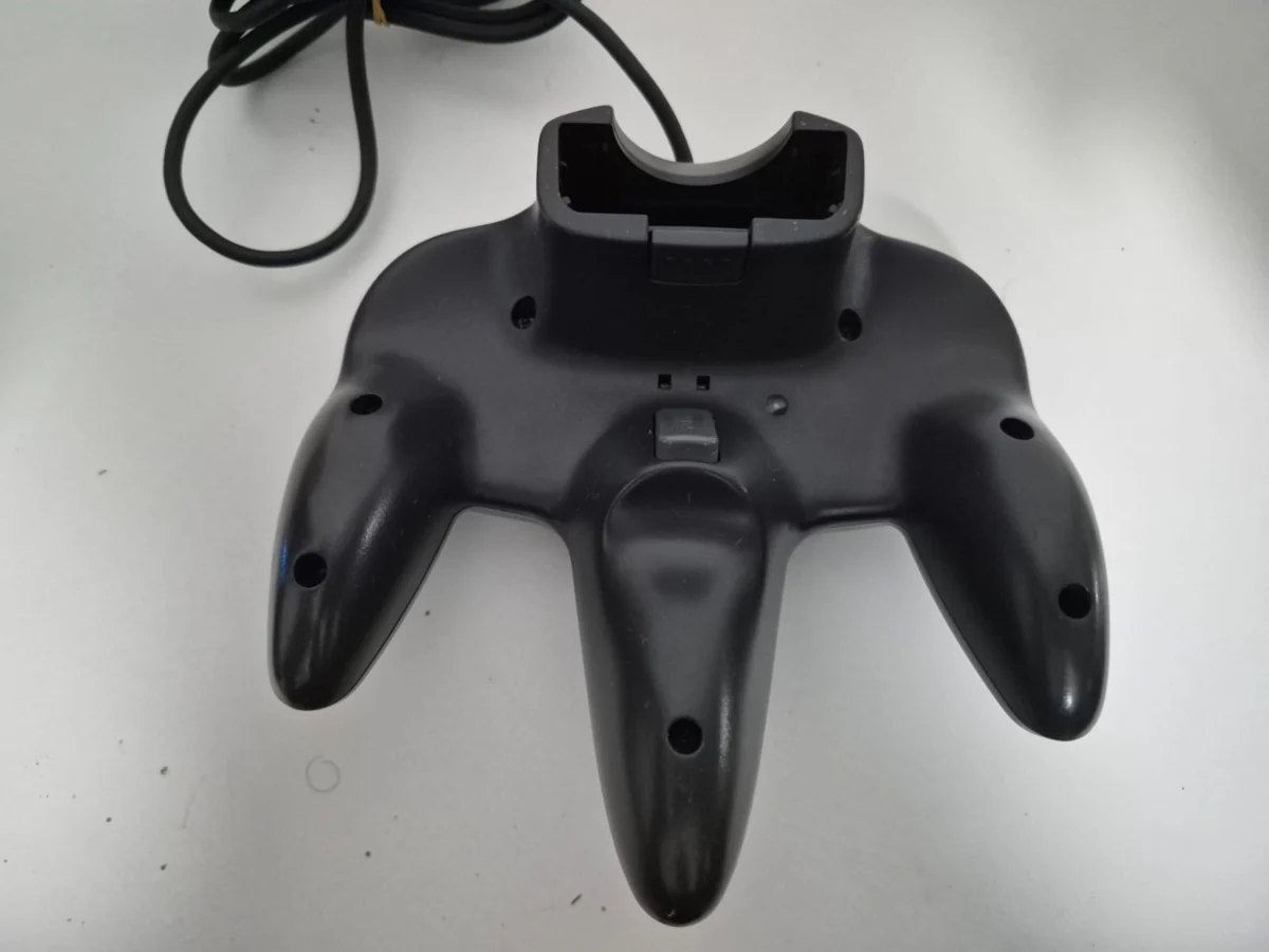 JD/ J*se C***ar /ORIGINAL CONTROLE N64,79,00 SEGUIDOS DE 8,00