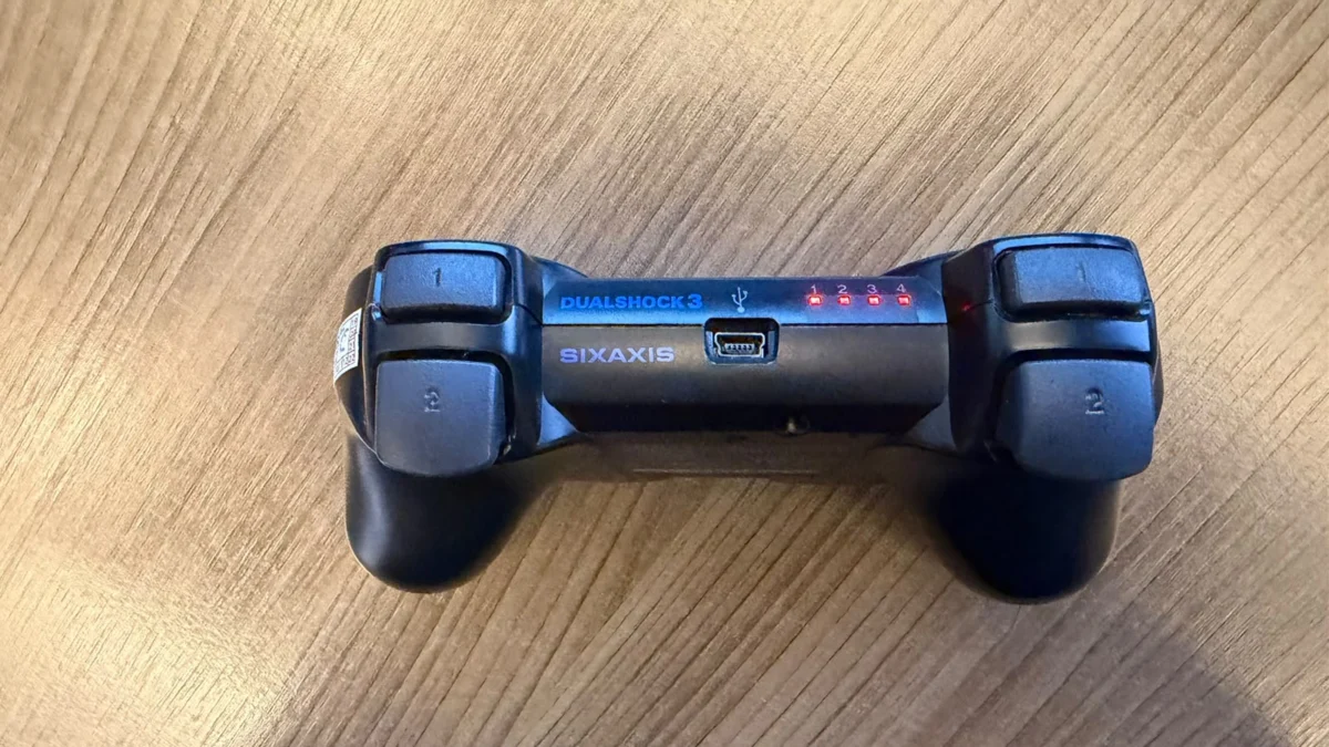 R9/ B****to /ORIGINAL CONTROLE PS3! 99,00 SEGUIDOS DE 10,00