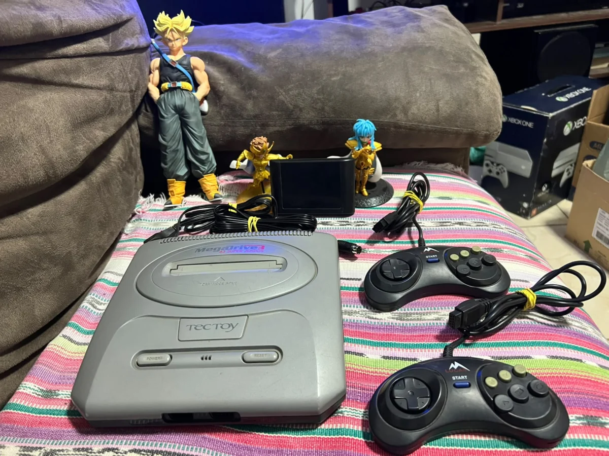 CB/ MEGA DRIVE 3 SUPER 43 JOGOS  123,00 SEGUIDOS DE 8,00