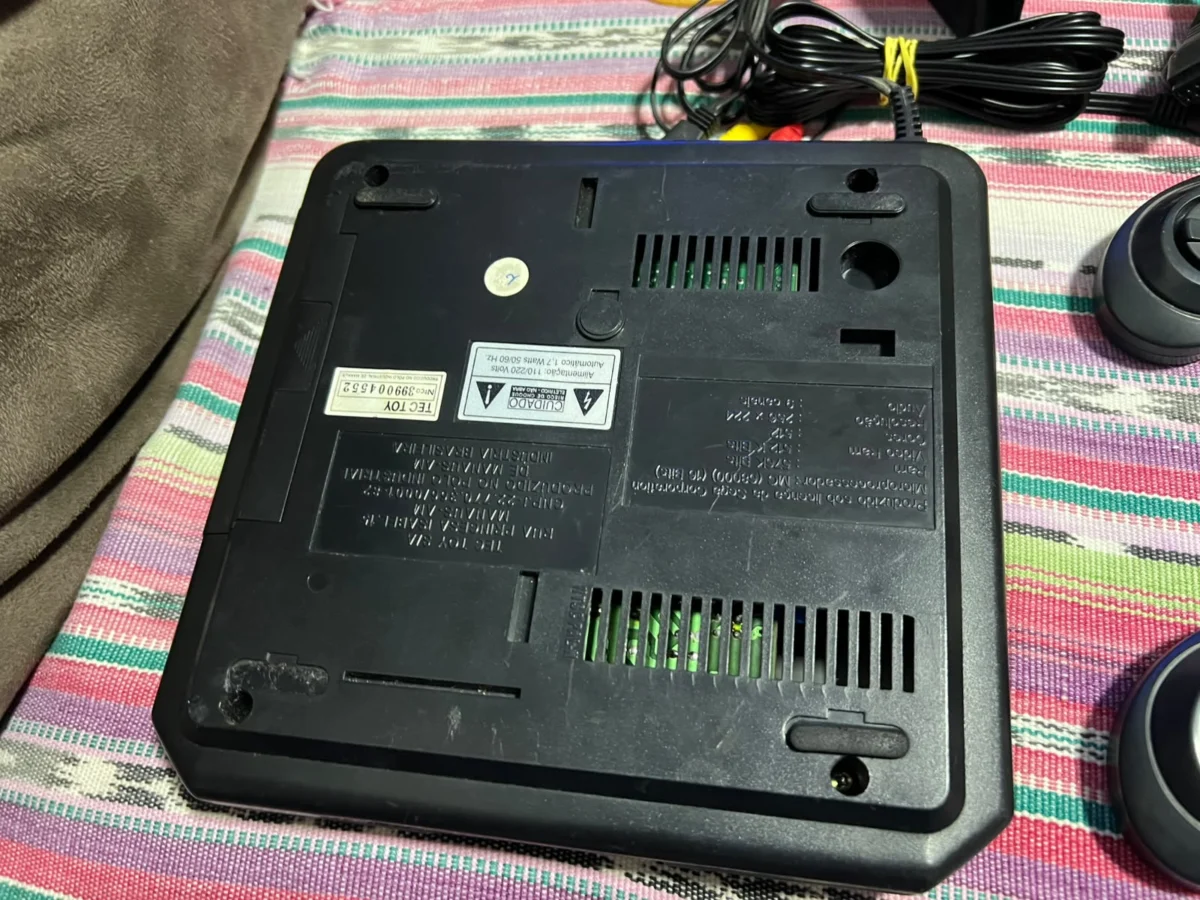CB/ MEGA DRIVE 3 SUPER 43 JOGOS  123,00 SEGUIDOS DE 8,00