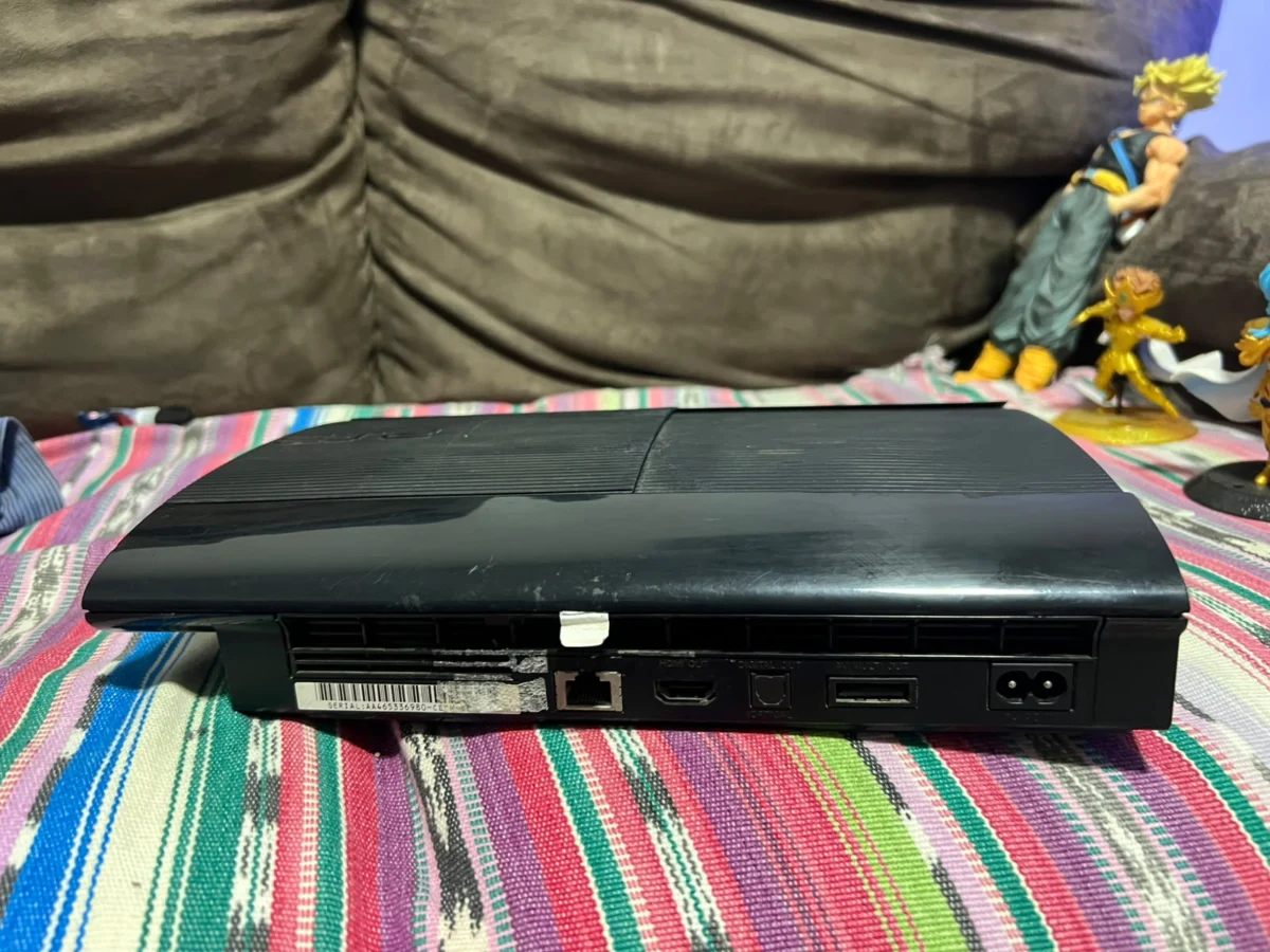 CB/ PS3 SUPER SLIM 99,00 SEGUIDOS DE 6,00
