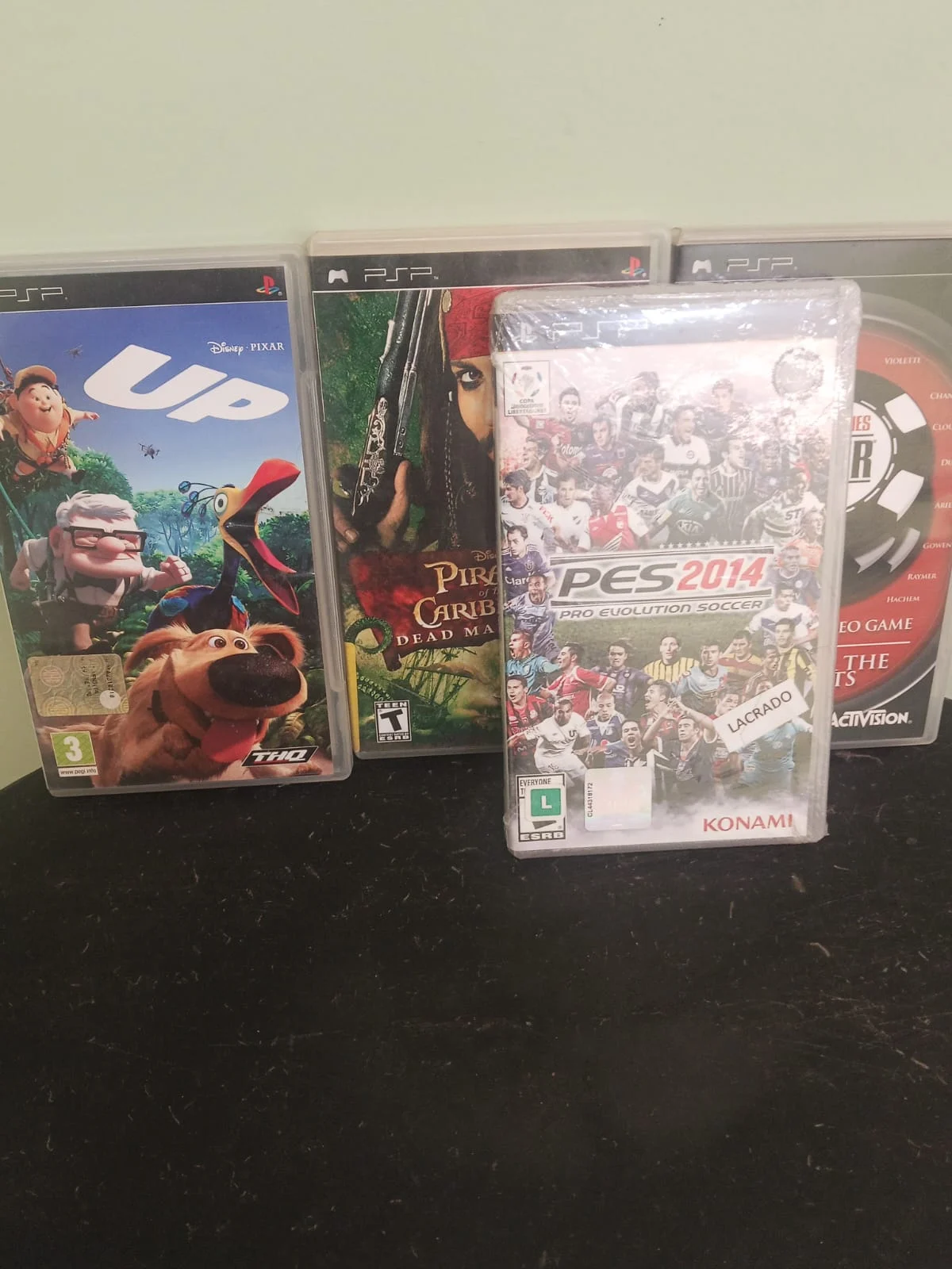 CX/ X****io /LOTE DE JOGOS PSP! 1 ESTA LACRADO! 133,00 SEGUIDOS DE 23,00