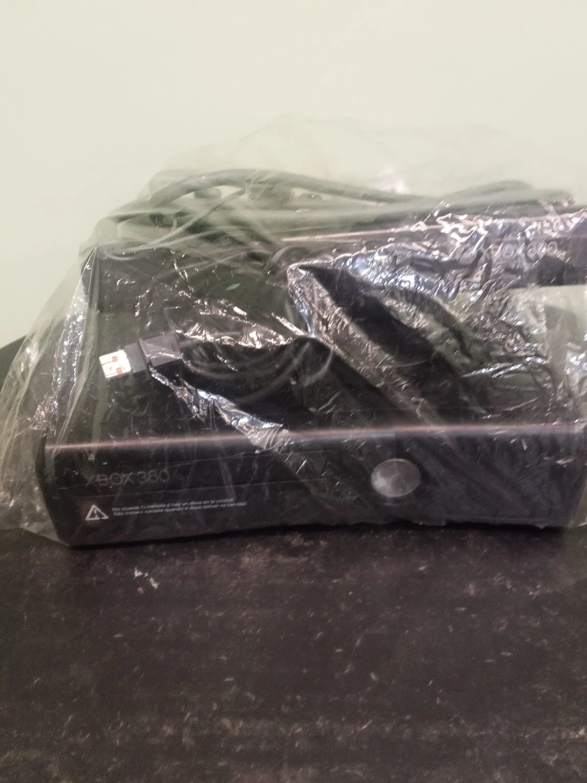 CX/ X****io /CONSOLE MICROSOFT XBOX 360 SLIM! 147,00 SEGUIDOS DE 20,00