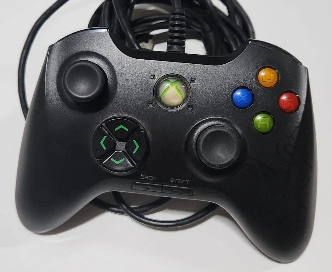 DN/ CONTROLE RAZER ONZA 89,00 SEGUIDOS DE 7,00