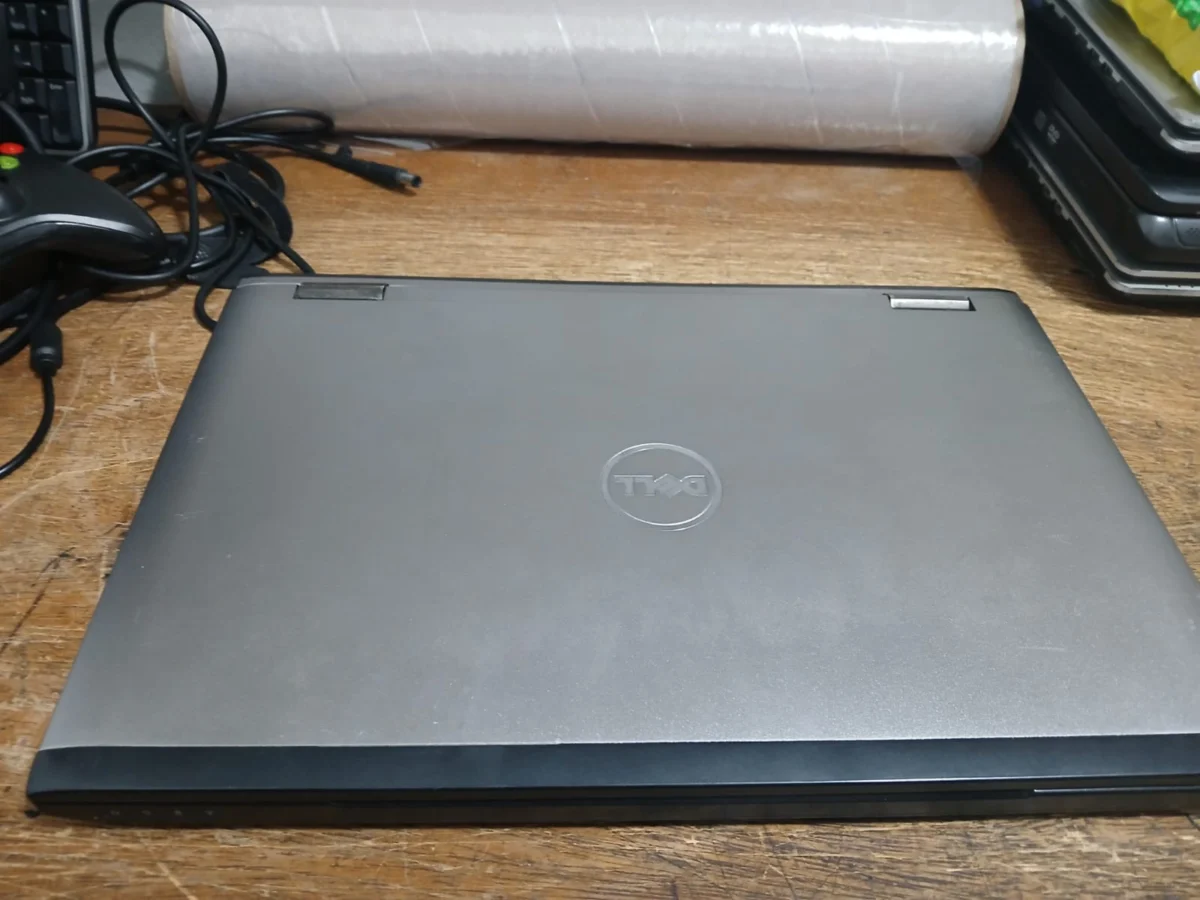 CL/ L*****do D* /NOTEBOOK DELL I5 68 SEGUIDOS 28,00