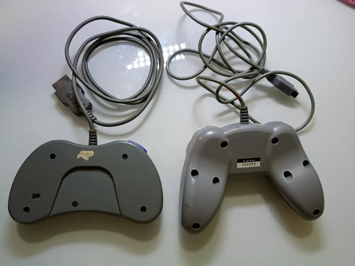 CX/ SÃO 2 CONTROLES! TOPS!   51,00 SEGUIDOS DE 5,00