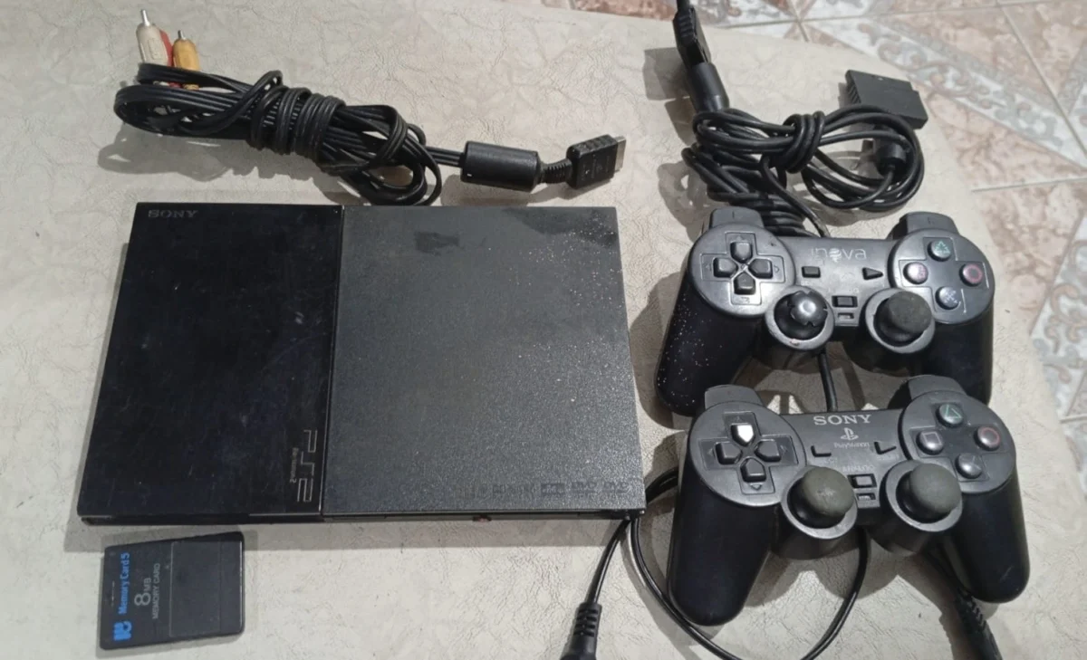 CX/ H**io /PLAYSTATION 2! SONY   97,00 SEGUIDOS DE 23,00
