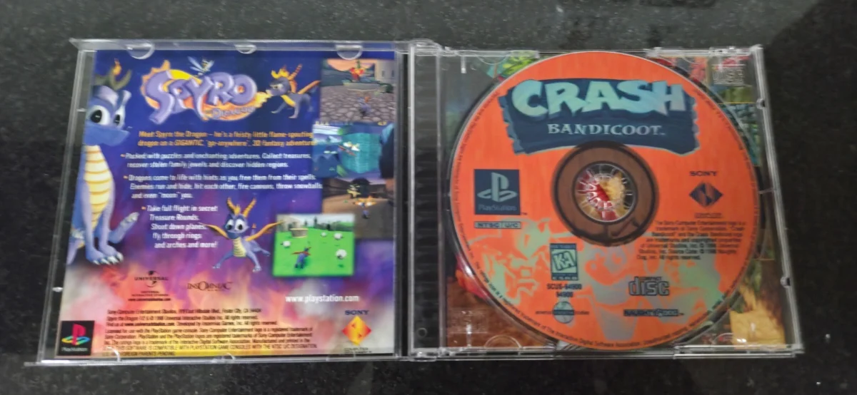 CX/ S****et /CRASH BANDICOOT! PS1! SONY!  33,00 SEGUIDOS DE 6,00