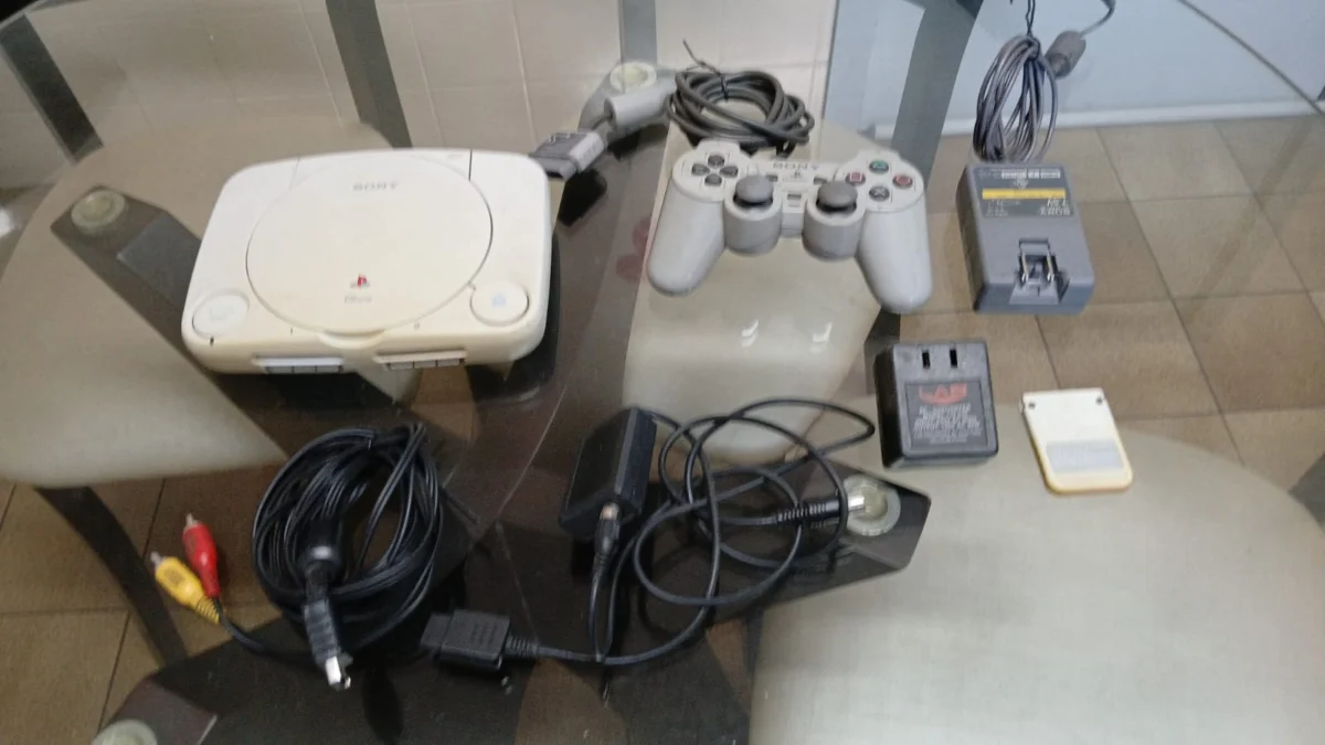 CL/ PLAYSTATION 1 LINDO  139,00 SEGUIDOS 38,00