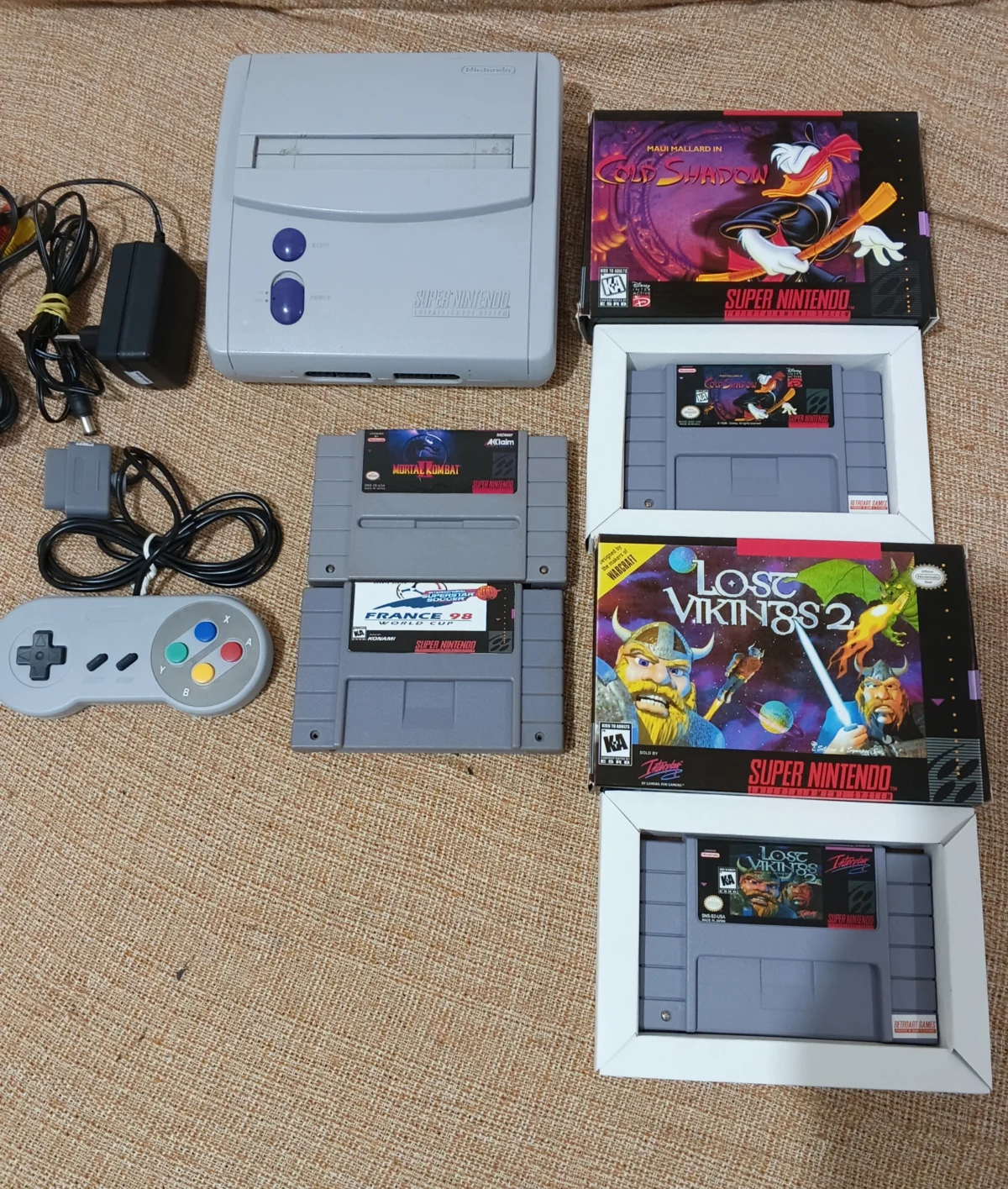 E7/ R***el S**ra /SUPER NES AMERICANO 477,00 SEGUIDOS DE 25,00